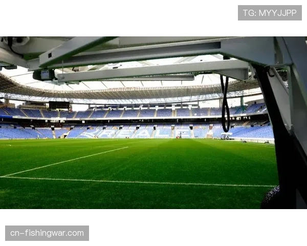 环保新举措：皇家社会主场阿诺埃塔球场屋顶全面铺设太阳能板。