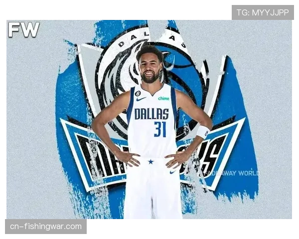 勇士主场为克莱·汤普森播放致敬视频，纪念其效力十三载